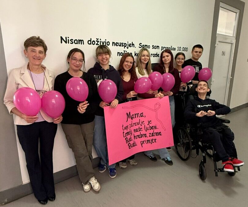 RUŽIČASTI LISTOPAD – MAMA, BUDI ZDRAVA!