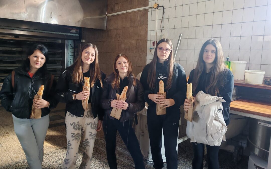 STRUČNI POSJET UČENICA 1.A RAZREDA PEKARI KLAS U GRUBIŠNOM POLJU